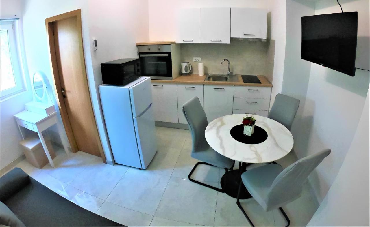 Tina Apartment *